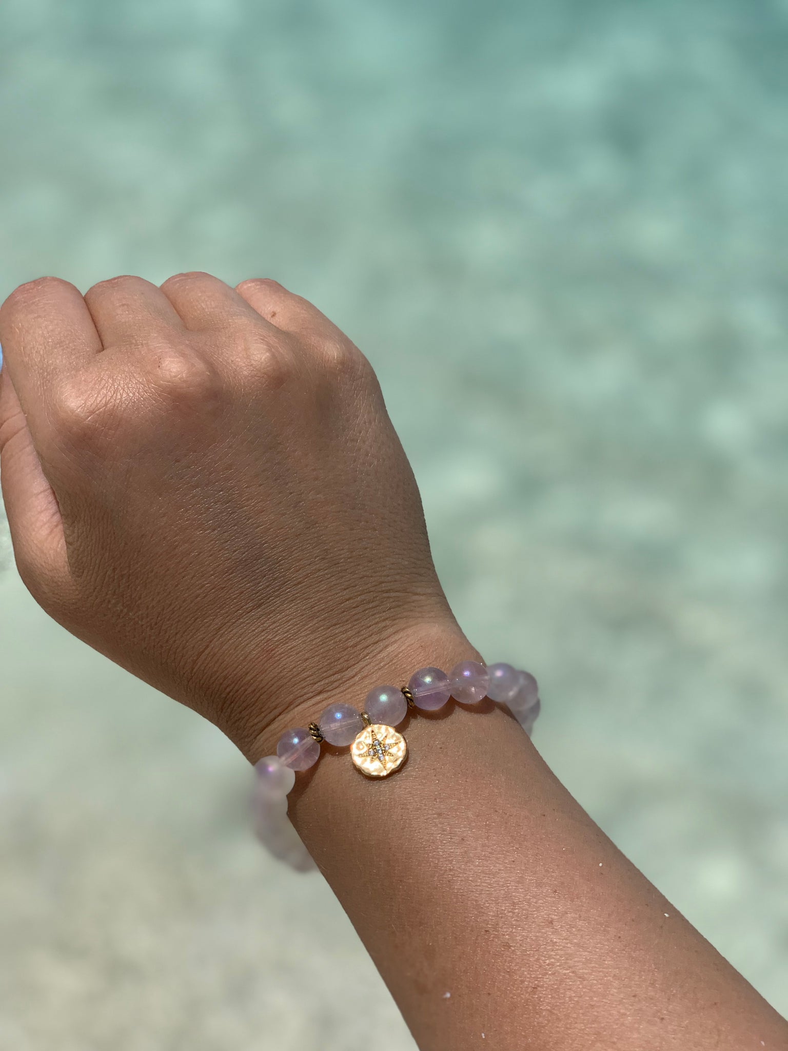 Vaḍā Bīḍa Collection Great 10 Mm Aqua Aura Quartz Bracelet - Etsy | Unique  bracelets, Aqua aura quartz, Quartz bracelet