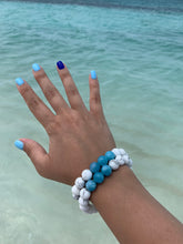 Load image into Gallery viewer, Howlite &amp; Aquamarine Healing Crystal Gemstone Bracelet