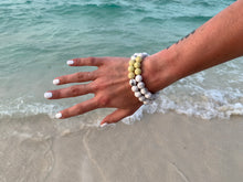 Load image into Gallery viewer, Howlite &amp; Yellow Jasper Healing Crystal Bracelet