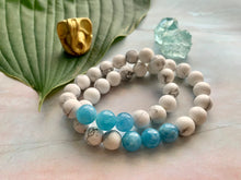 Load image into Gallery viewer, Howlite &amp; Aquamarine Healing Crystal Gemstone Bracelet