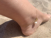 Load image into Gallery viewer, Freshwater Pearl Gold Stardust Charm Anklet