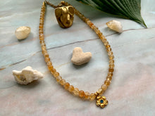 Load image into Gallery viewer, Citrine Healing Crystal Gemstone Beads &amp; Gold Flower Choker Necklace