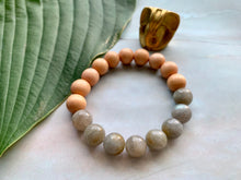 Load image into Gallery viewer, Labradorite Healing Crystal &amp; Sandalwood Beads Bracelet