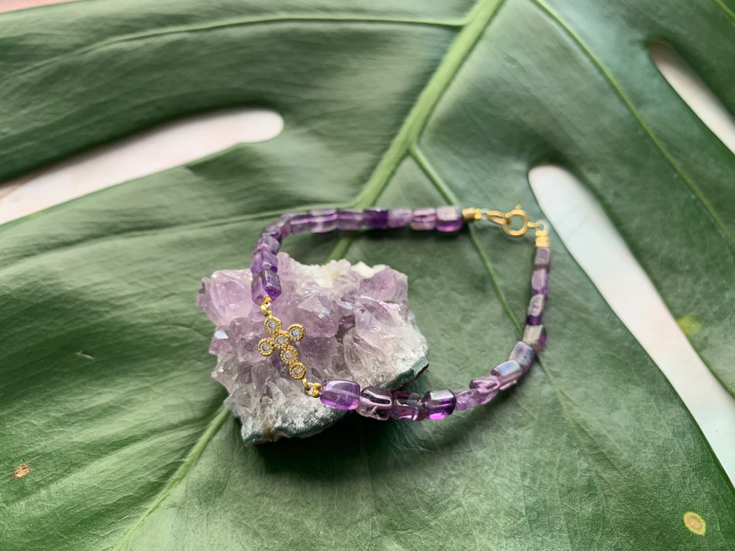 Amethyst Healing Crystal Gemstone Gold Cross Charm Bracelet